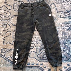 Salty Crew camouflage jr kids size large sweatpants